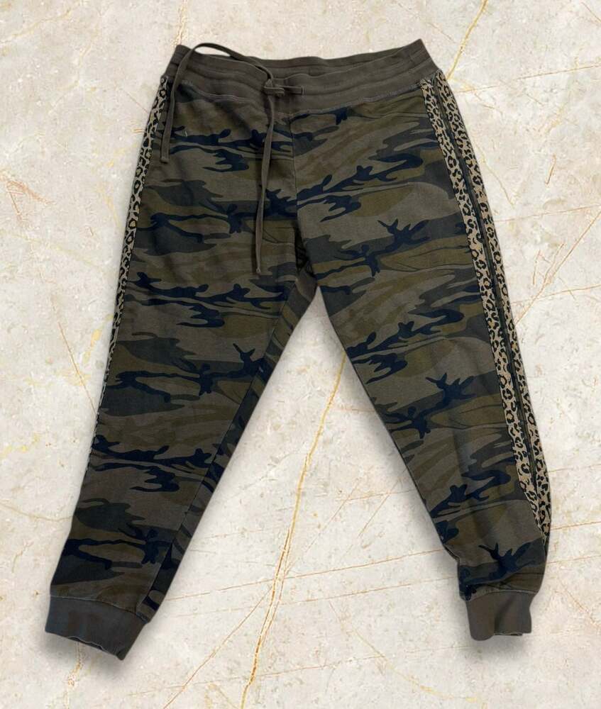 Johnny Was JW Los Angeles Camo Print Joggers Sweatpants (Large)